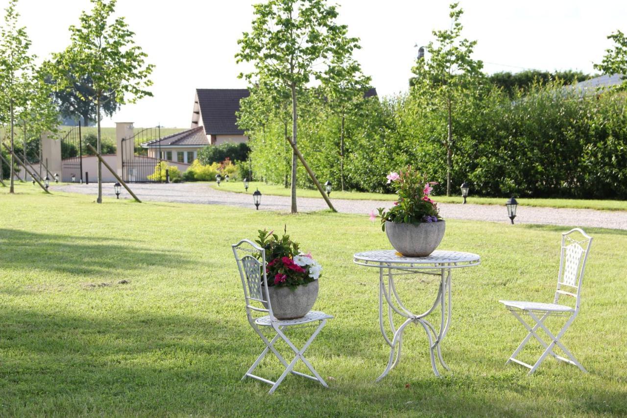Готель Le Manoir Des Aromes Brugny-Vaudancourt Екстер'єр фото